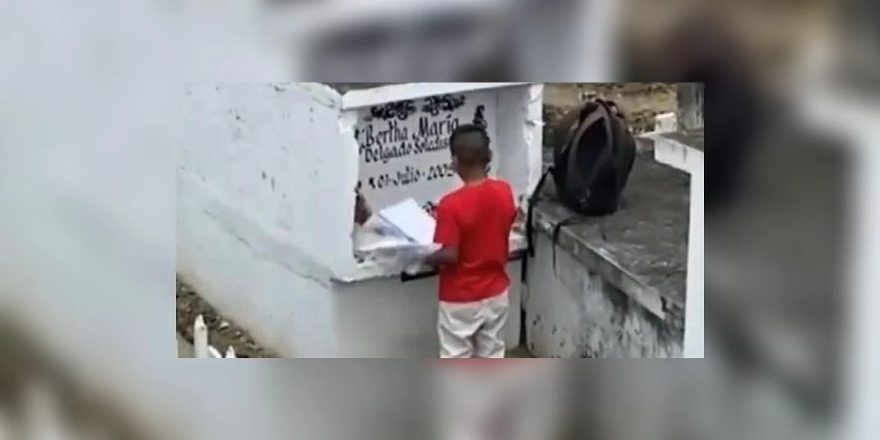 Vídeo: menino visita túmulo para mostrar boletim escolar para a mãe