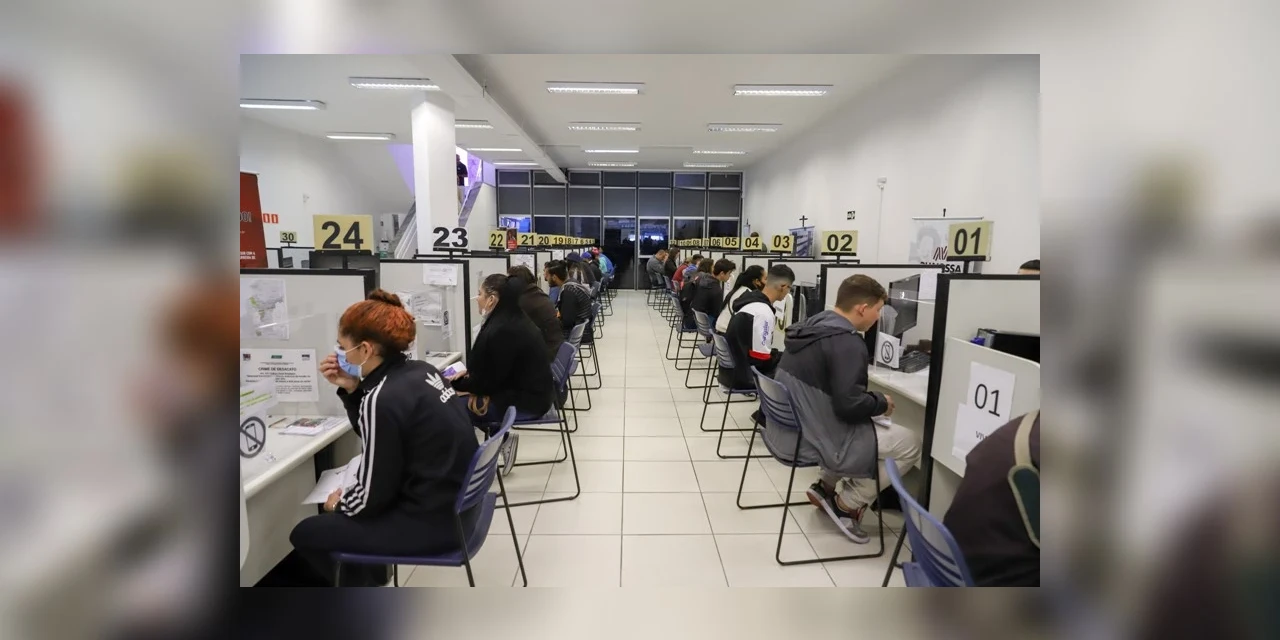 Semana começa com mais de 12,5 mil vagas de emprego nas Agências do Trabalhador
