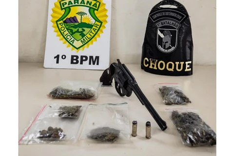 Homem é detido com arma e drogas em Ponta Grossa