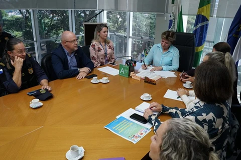 Prefeita Elizabeth anuncia contratação de 100 Guardas Municipais e 80 Assistentes de Educação