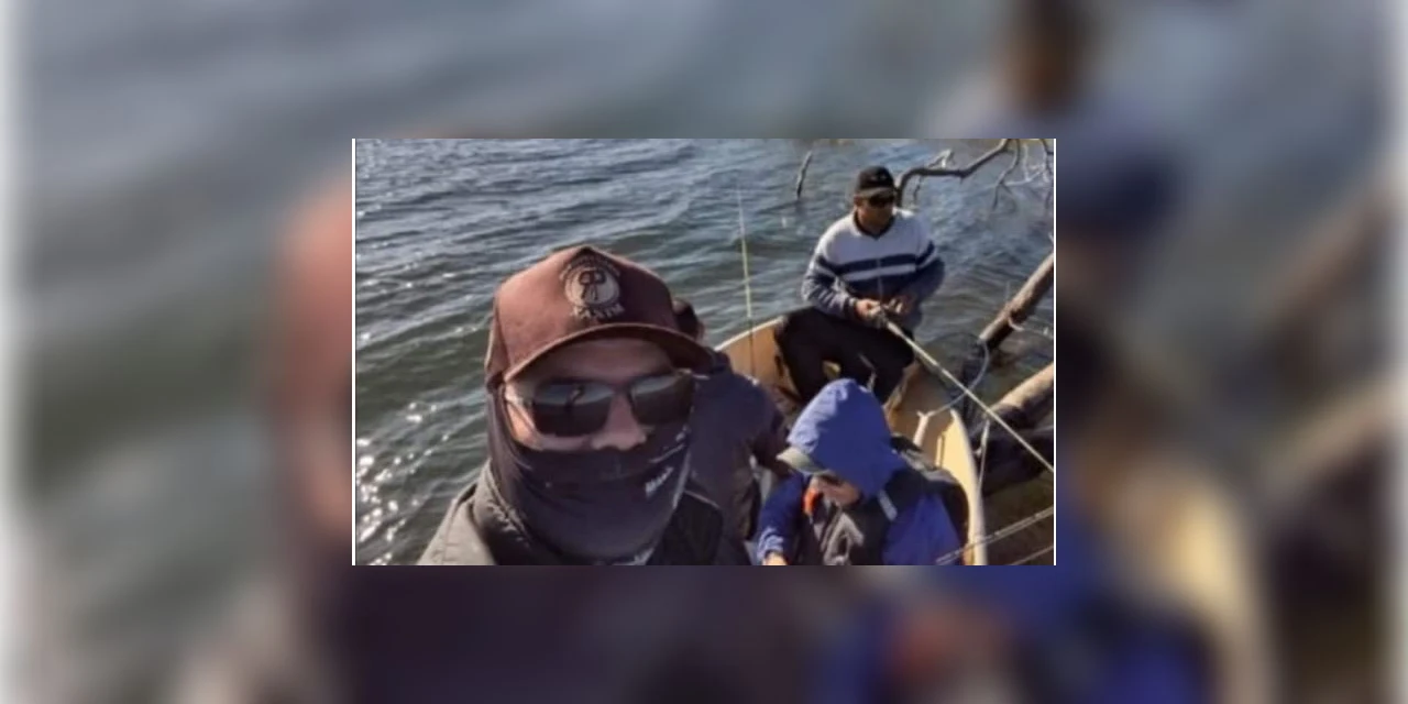 Bombeiros fazem buscas por Castrenses desaparecidos após barco virar na represa de Xavantes