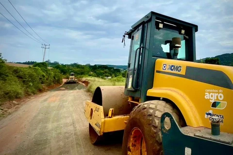 Programa Caminhos do Agro ultrapassa a marca de 130 km de estradas recuperadas