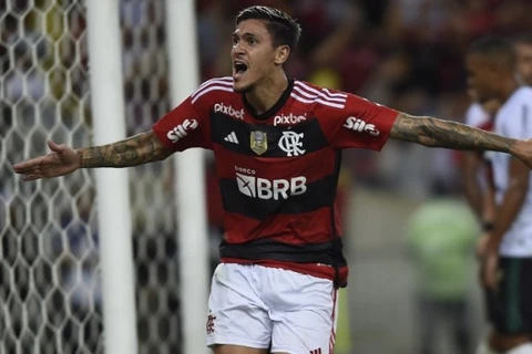 Mengão goleia o Maringá por 8 a 2 e avança para as oitavas da Copa do Brasil