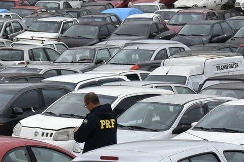 PRF realiza leilão virtual de veículos retidos no Paraná