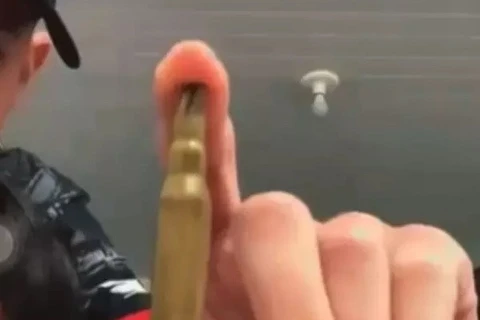 Jovens fazem live mostrando armas e droga e são presos "ao vivo" no Paraná