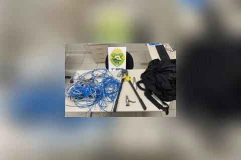 PM prende indivíduos por furto de fiação elétrica em bairro de PG