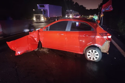 Acidente na BR-376 em Ortigueira deixa cinco pessoas feridas