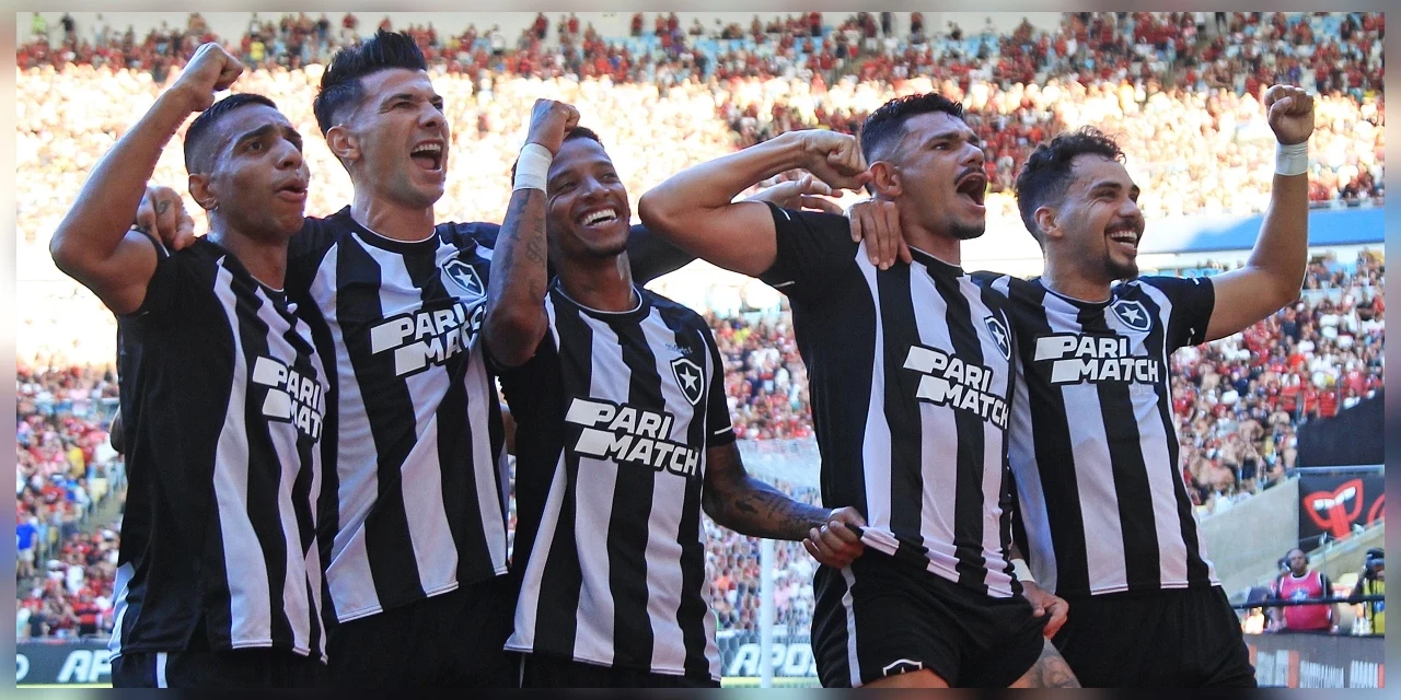 Botafogo vence Flamengo em jogo pegado e lidera Brasileirão