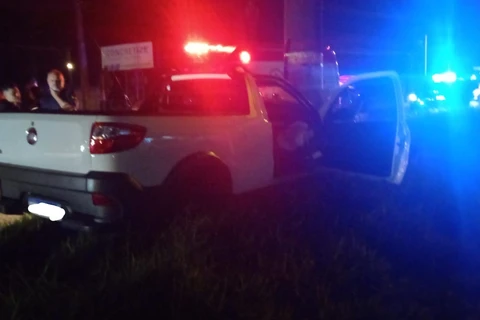 Motorista fica em estado grave, após colidir contra poste na Souza Naves