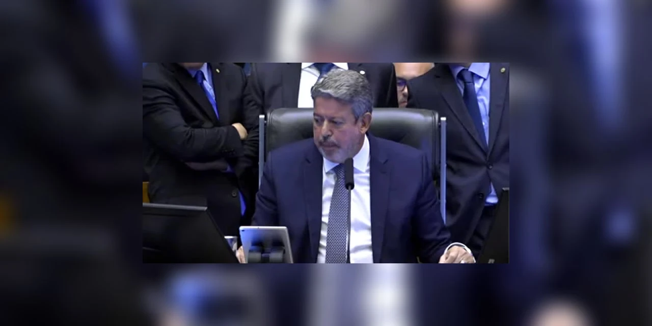 Lira adia votação do Projeto das Fake News; acompanhe