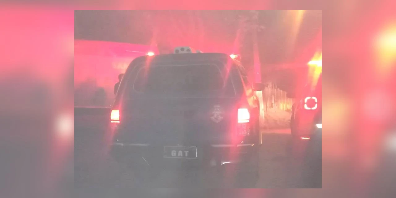 GAT é acionada, após mulher quebrar o carro do ex-marido, em PG