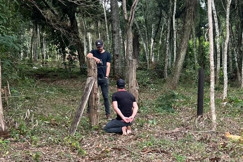 Polícia prende dois homens condenados por estupro de crianças, em Imbituva