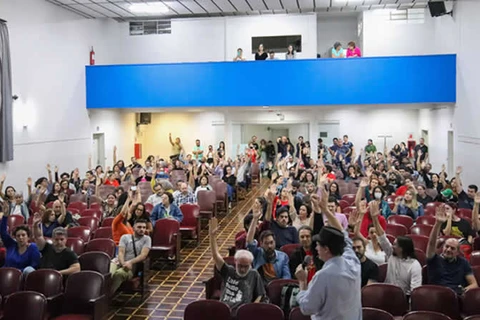 Professores da UEPG aprovam greve a partir de segunda (15)