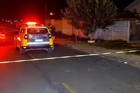 Rapaz é morto a tiros dentro de casa em bairro de PG