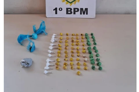 Adolescente é apreendido com crack, maconha e cocaina em bairro de PG