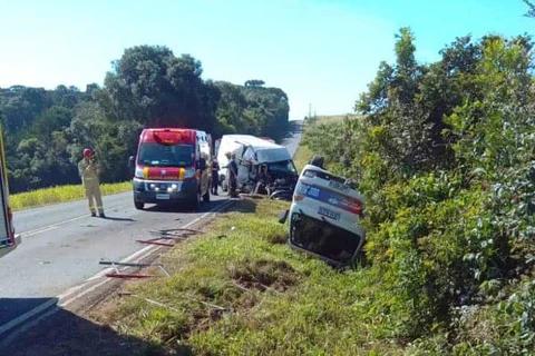 Pai e filho morrem após acidente na PR-438, em Teixeira Soares