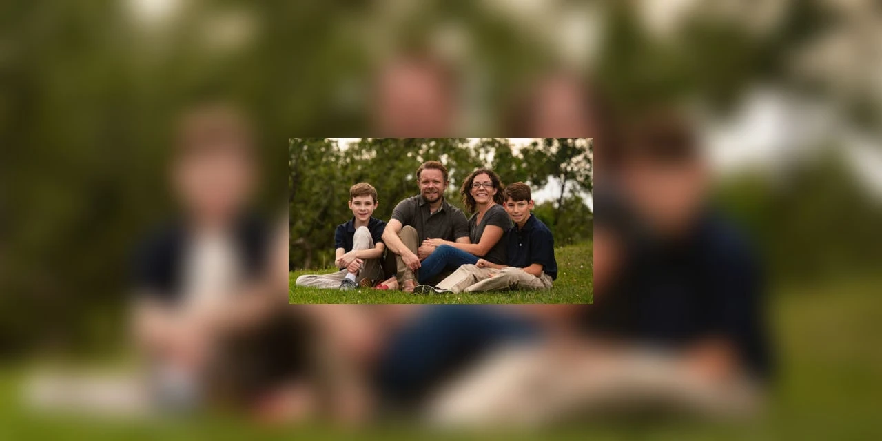 Família faz teste de DNA por diversão e descobre que filho é de outro pai