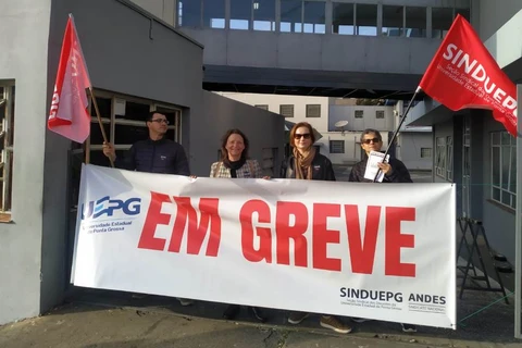 Agenda de greve mobiliza docentes da UEPG