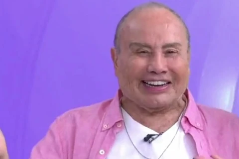 Stênio Garcia faz harmonização facial e vira alvo de comparações na web