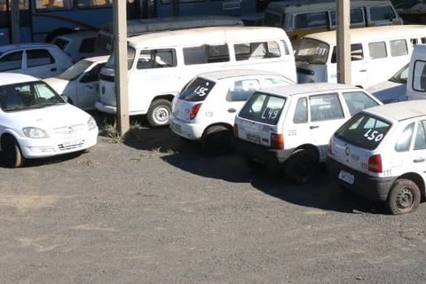 Prefeitura realiza leilão de veículos e sucatas em julho