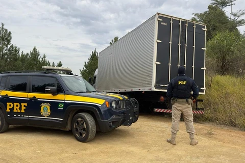 Caminhão roubado há dois anos é recuperado em Tibagi