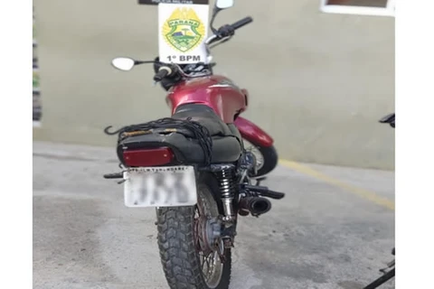 Polícia apreende motocicleta com placa adulterada no Contorno, em PG