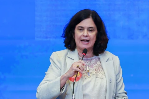 Governo vai pagar piso da enfermagem retroativo a maio