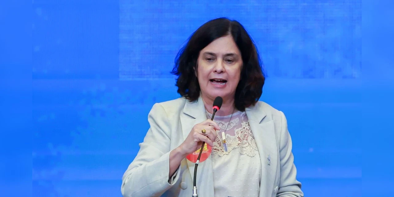 Governo vai pagar piso da enfermagem retroativo a maio