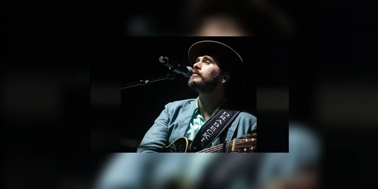 Cantor Gabriel Sater é atração no Parque Ambiental neste sábado