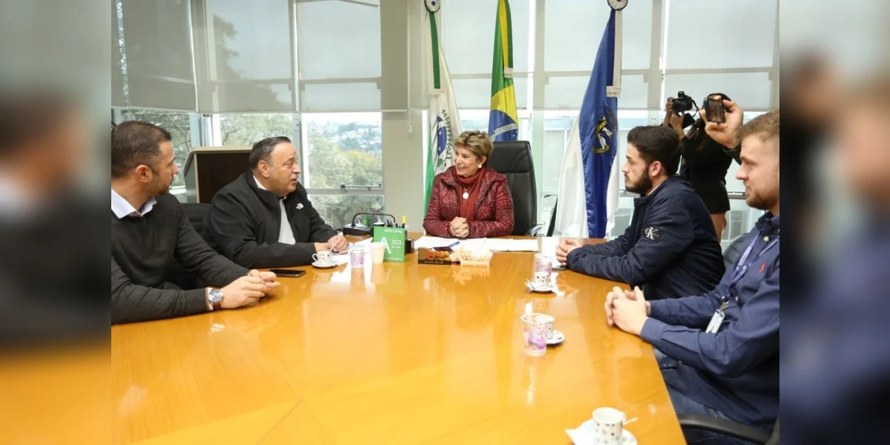 Prefeita anuncia o início das obras de duas unidades de saúde