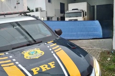 Criminosos tentam resgatar mais de 350 mil maços de cigarros em Galpão da Receita Federal