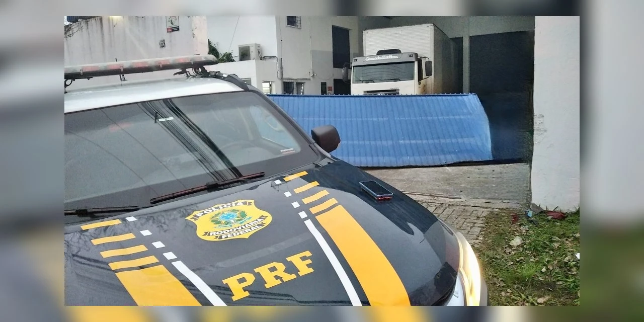 Criminosos tentam resgatar mais de 350 mil maços de cigarros em Galpão da Receita Federal