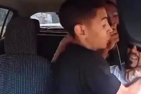 Vídeo mostra motorista de aplicativo sendo atacado durante assalto