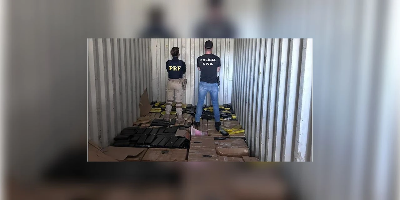 PRF e Policia Civil apreendem mais de 2 toneladas de maconha transportada em container, em Guarapuava
