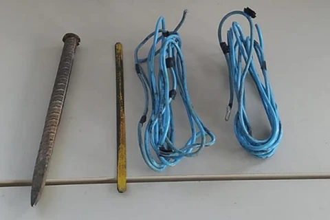 Rapaz é detido após ser pego com fios de cobre furtados de residência na Nova Rússia, em PG