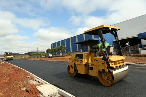 Obras do Programa Asfalto Novo PG avançam no Distrito Industrial