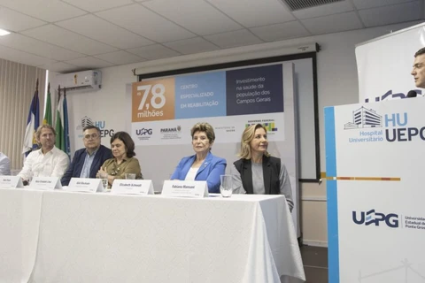 UEPG recebe R$ 7.8 mi de Ministério da Saúde e entrega ofício para novo prédio