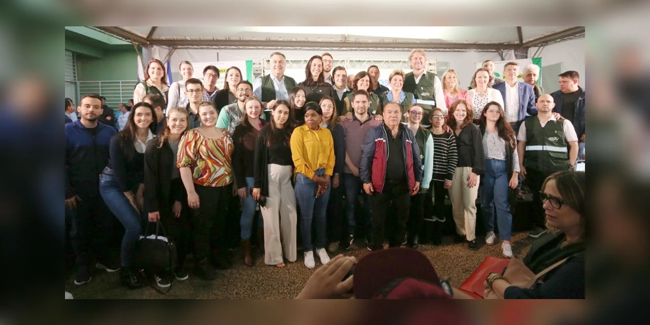 Prefeita Elizabeth e ministra da Saúde participam de acolhida de profissionais do Programa Mais Médicos