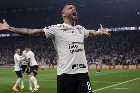 Corinthians vence o São Paulo por 2 a 1 e abre vantagem nas semifinais da Copa do Brasil