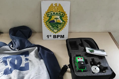 Dupla é presa após furto de veículo em Ponta Grossa; outro suspeito está foragido