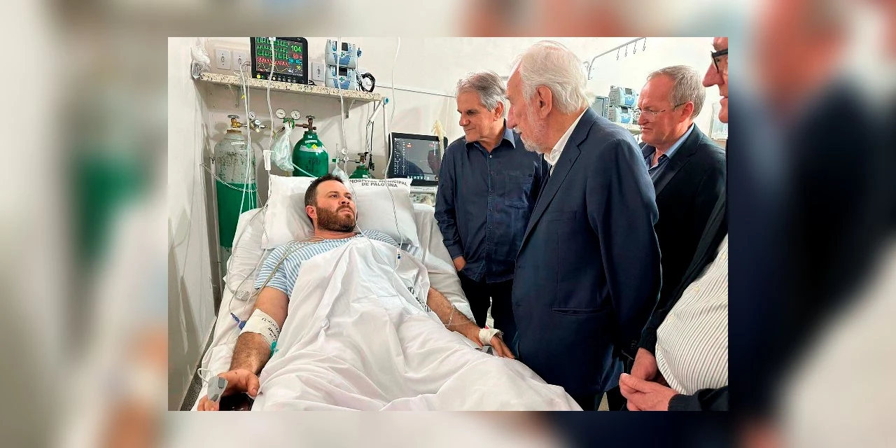 Darci Piana visita hospital de Palotina e presta solidariedade a vítimas de explosão