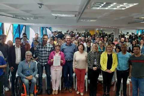 Prefeita Elizabeth anuncia criação do ‘CIAC Superação’ para alunos que possuem algum tipo de deficiência