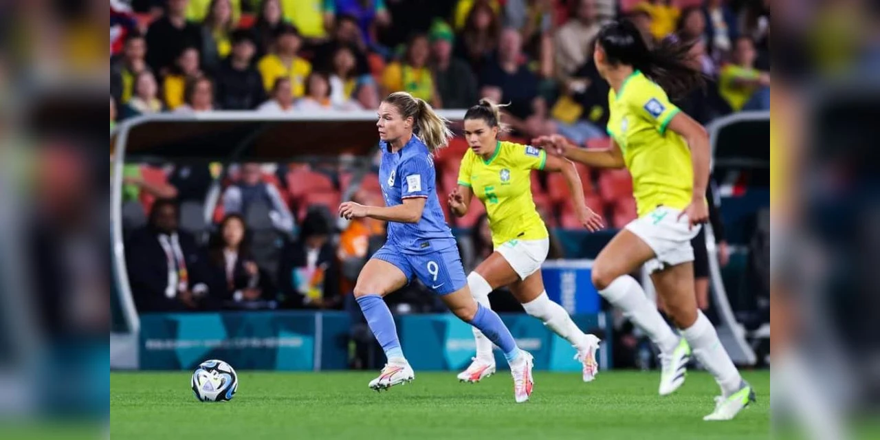 França vence Brasil e assume a ponta do grupo F do Mundial: 2 a 1