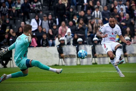 Operário e Náutico empatam em 1 a 1 no GK, pela Série C