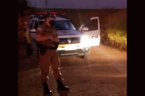 Jovem que mantinha adolescente refém é morto pela PM, em Arapoti