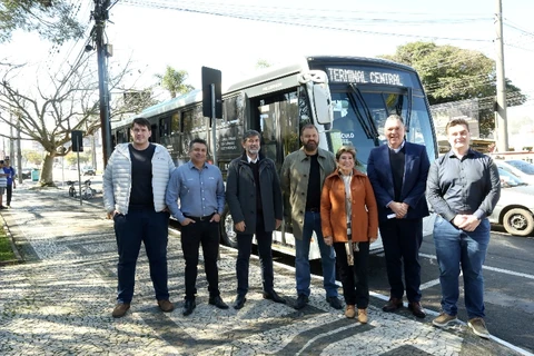 Ponta Grossa inicia testes com ônibus movido a gás