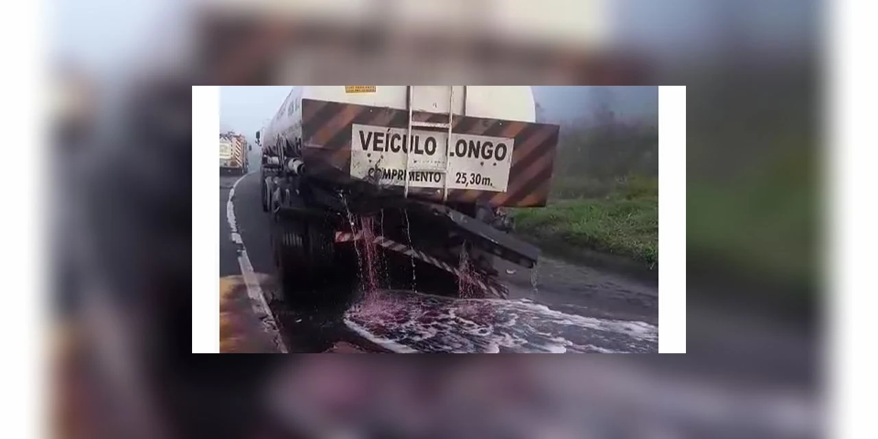 Colisão traseira deixa motorista ferido e vazamento de combustível na BR-376, em Tibagi