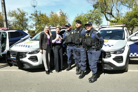 Prefeita Elizabeth entrega 20 novas viaturas destinadas à segurança pública e viária de PG