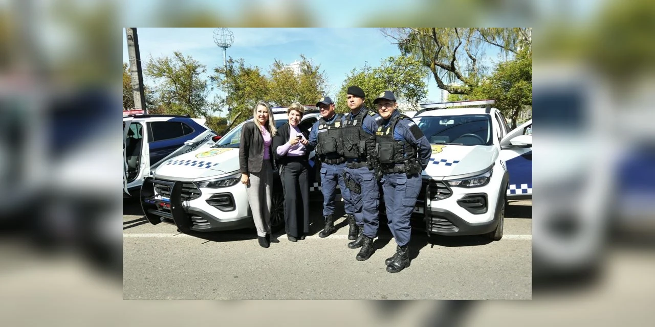 Prefeita Elizabeth entrega 20 novas viaturas destinadas à segurança pública e viária de PG