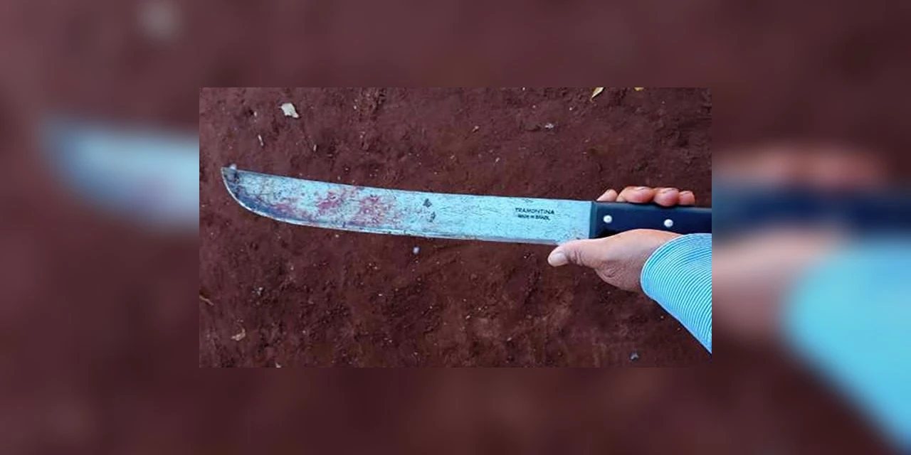 Mãe flagra adolescente de 13 anos estuprando a filha e o mata com facão na cabeça